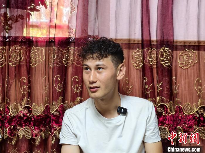 新疆球员拜合拉木国家队首秀破门 成首位新疆破