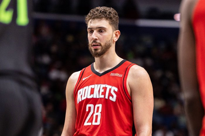 火箭三巨头联手力克雄鹿 谢泼德三分14中9助球队