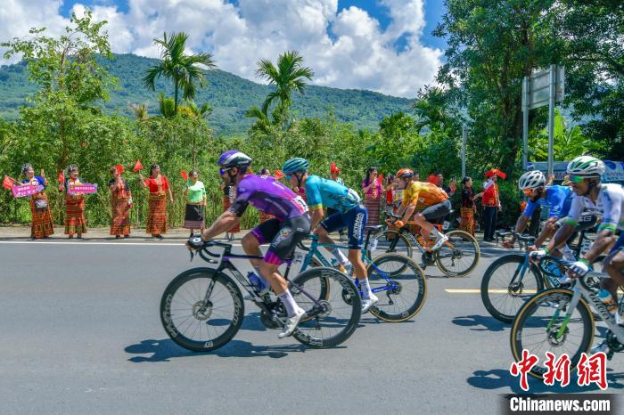 盖特凭借明显优势夺得环岛赛第三赛段冠军，黄
