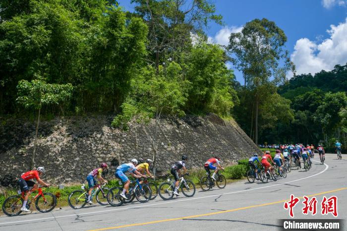 盖特凭借明显优势夺得环岛赛第三赛段冠军，黄