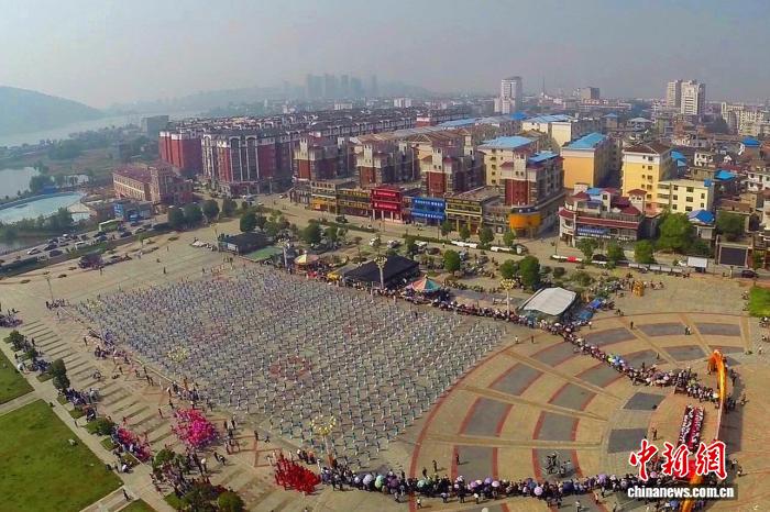 都昌县太极拳热潮涌动 许彩虹斩获双料冠军