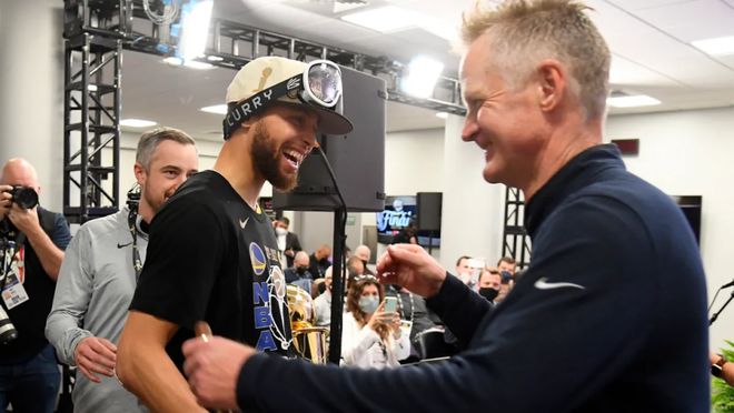 科尔权衡离任与留任 与库里深厚羁绊成最大难题